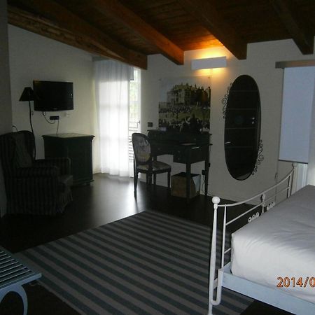 Foresteria Del Castello Torre Canavese Habitación foto